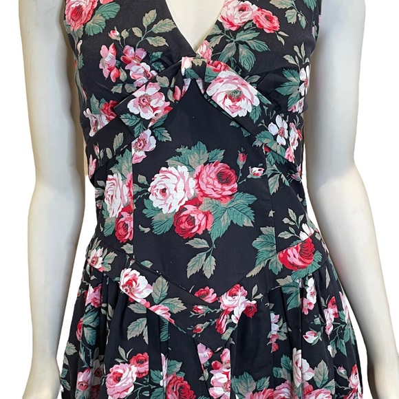 Vintage Retro-style 50’s Fit & Flare Floral Dress - Picture 4 of 15